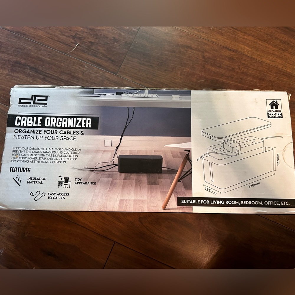 Cable organizer